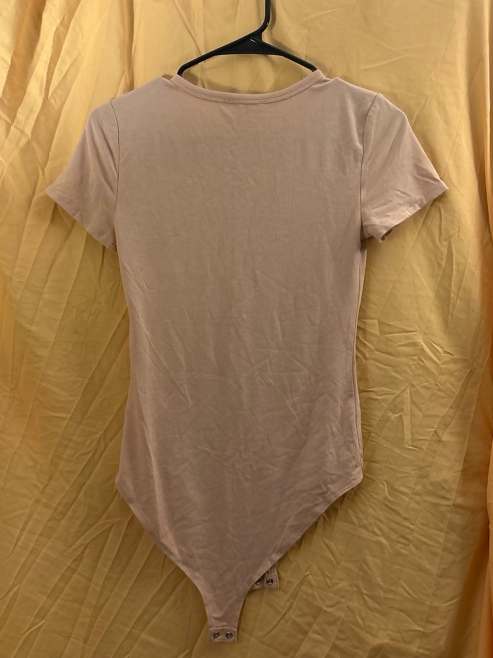 Forever 21 Short-Sleeve Crew Neck Bodysuit in Light Blush
